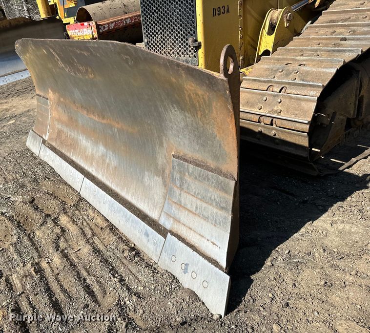 image for item DO3183 1993 Caterpillar D4H dozer