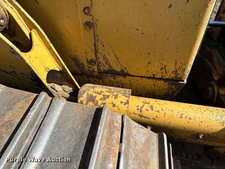 image for item DO3183 1993 Caterpillar D4H dozer