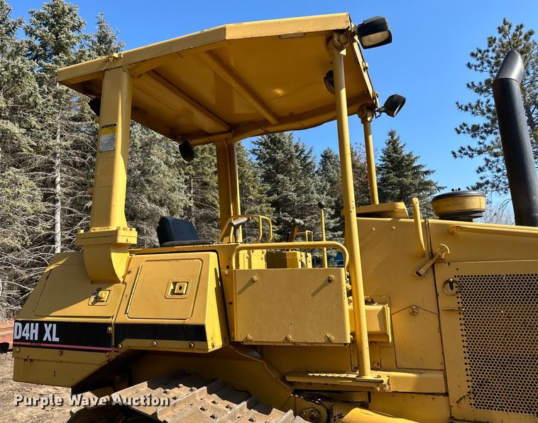 image for item DO3183 1993 Caterpillar D4H dozer