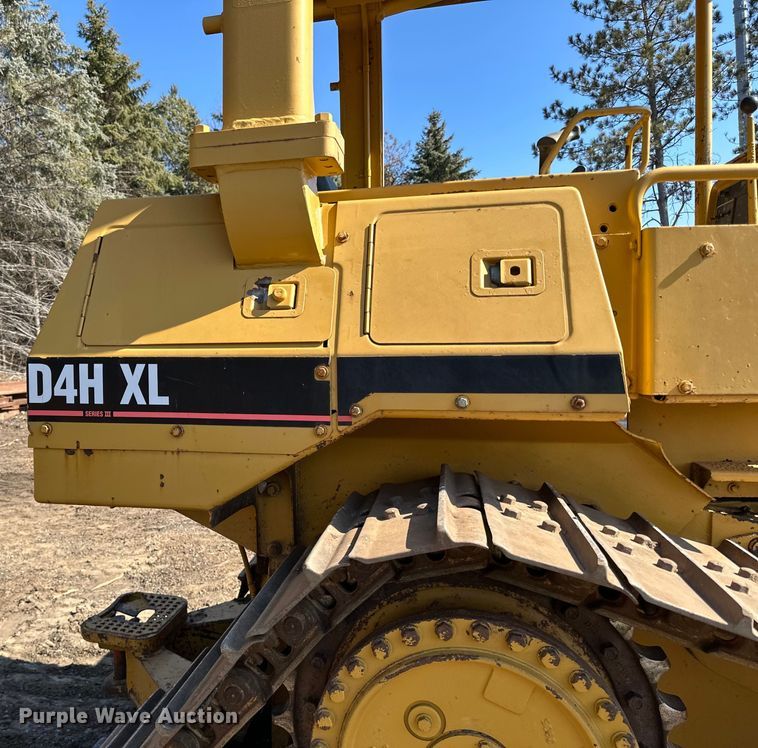 image for item DO3183 1993 Caterpillar D4H dozer