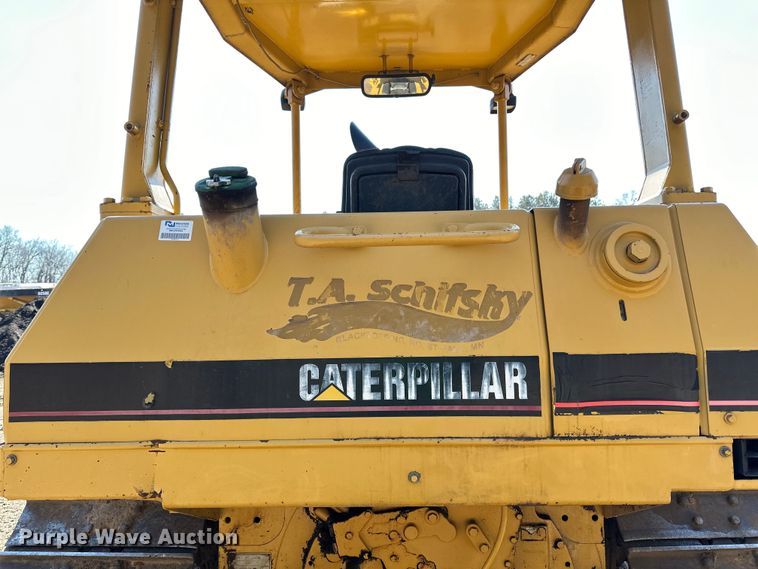 image for item DO3183 1993 Caterpillar D4H dozer