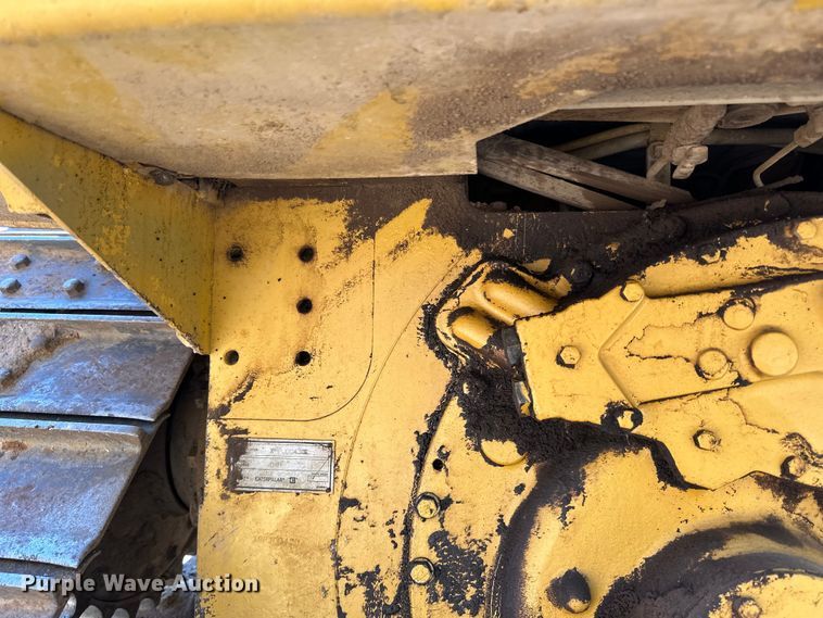 image for item DO3183 1993 Caterpillar D4H dozer