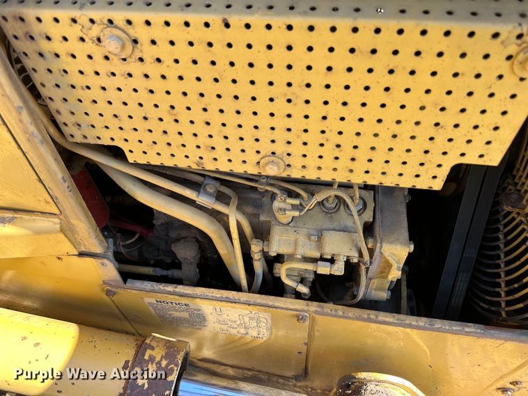image for item DO3183 1993 Caterpillar D4H dozer
