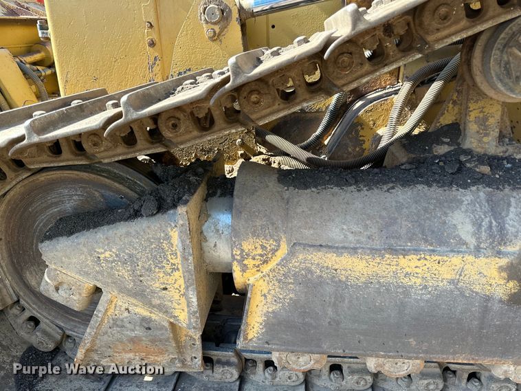 image for item DO3183 1993 Caterpillar D4H dozer