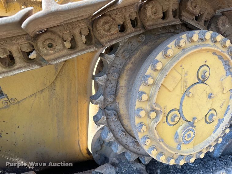 image for item DO3183 1993 Caterpillar D4H dozer