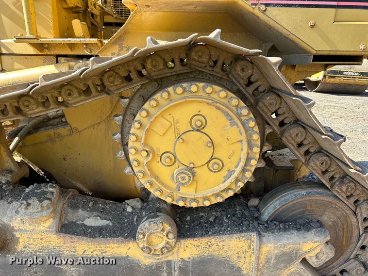 image for item DO3183 1993 Caterpillar D4H dozer