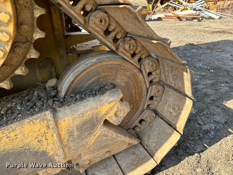 image for item DO3183 1993 Caterpillar D4H dozer