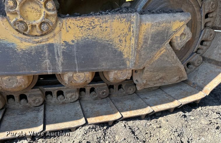 image for item DO3183 1993 Caterpillar D4H dozer