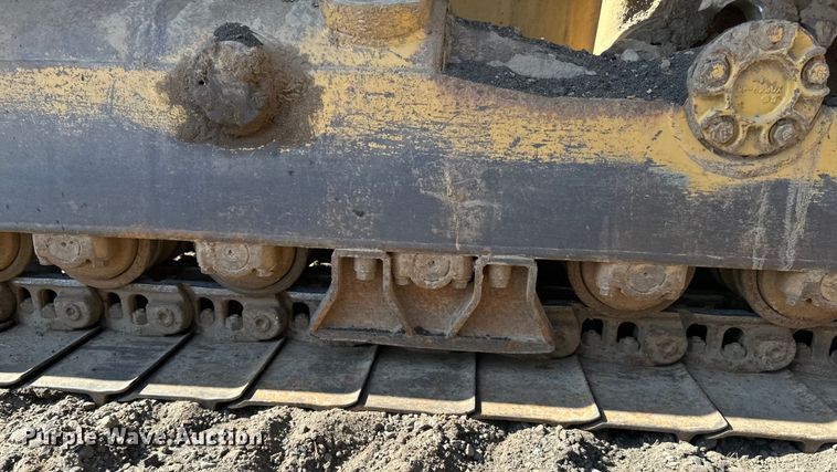 image for item DO3183 1993 Caterpillar D4H dozer