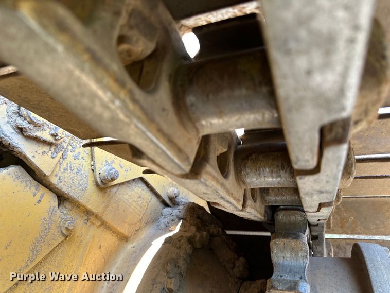 image for item DO3183 1993 Caterpillar D4H dozer