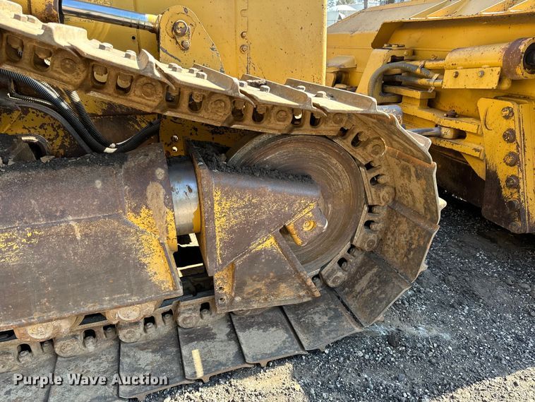 image for item DO3183 1993 Caterpillar D4H dozer