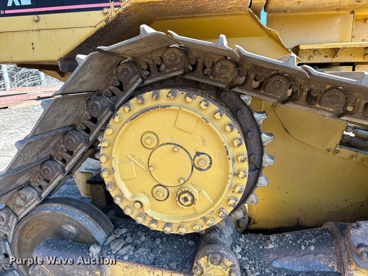 image for item DO3183 1993 Caterpillar D4H dozer