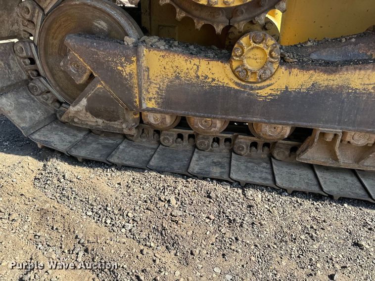 image for item DO3183 1993 Caterpillar D4H dozer