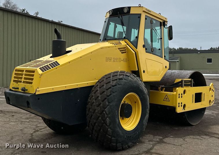 image for item DO3185 2014 Bomag BW 211D-40 single drum vibratory roller