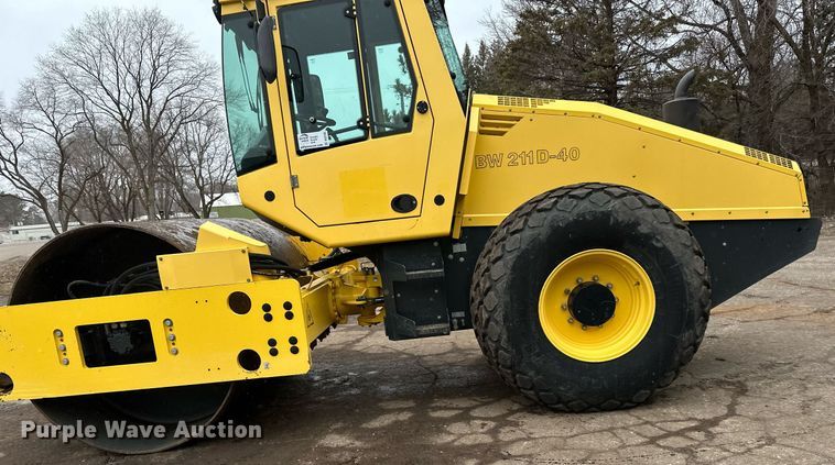 image for item DO3185 2014 Bomag BW 211D-40 single drum vibratory roller