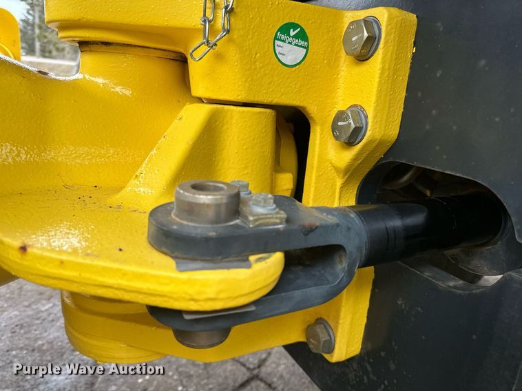 image for item DO3185 2014 Bomag BW 211D-40 single drum vibratory roller