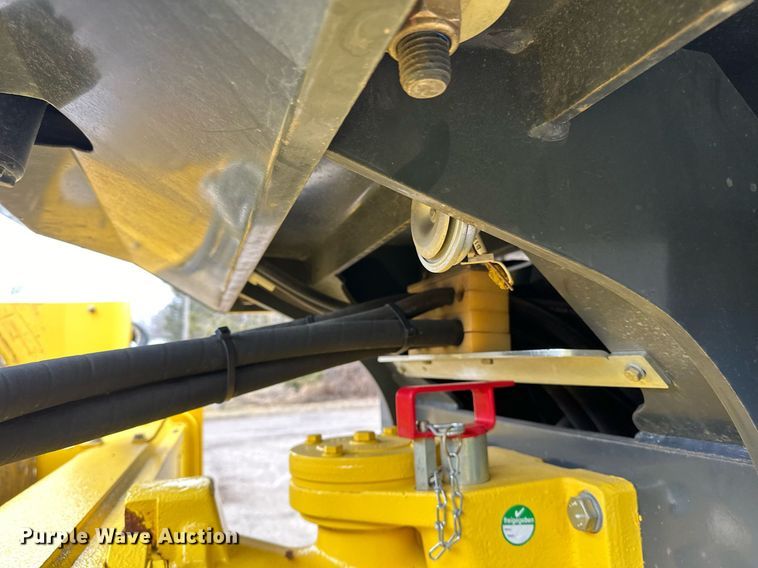 image for item DO3185 2014 Bomag BW 211D-40 single drum vibratory roller