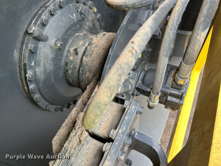 image for item DO3185 2014 Bomag BW 211D-40 single drum vibratory roller