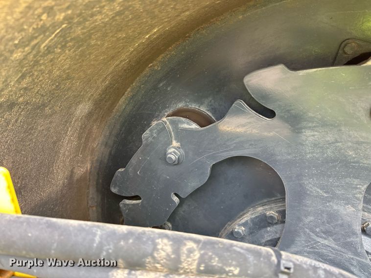 image for item DO3185 2014 Bomag BW 211D-40 single drum vibratory roller