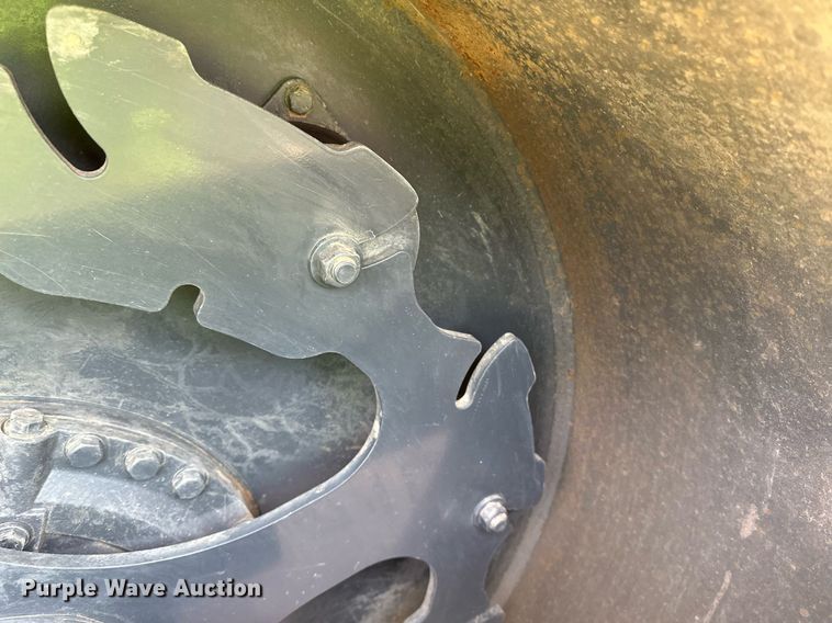 image for item DO3185 2014 Bomag BW 211D-40 single drum vibratory roller