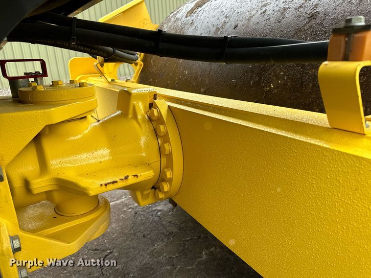 image for item DO3185 2014 Bomag BW 211D-40 single drum vibratory roller