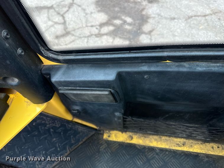 image for item DO3185 2014 Bomag BW 211D-40 single drum vibratory roller