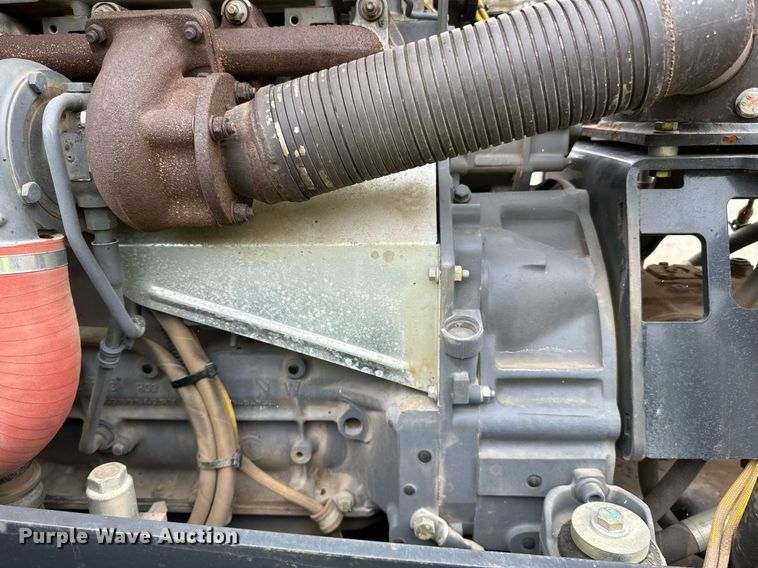 image for item DO3185 2014 Bomag BW 211D-40 single drum vibratory roller