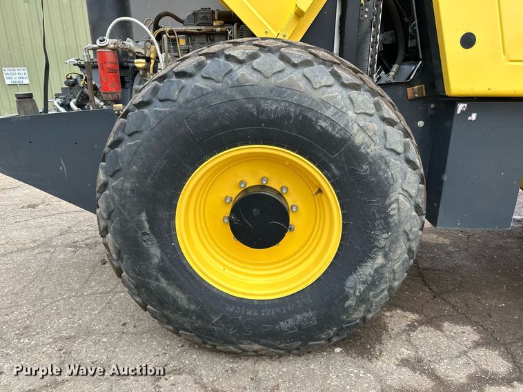 image for item DO3185 2014 Bomag BW 211D-40 single drum vibratory roller