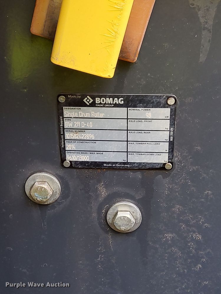 image for item DO3185 2014 Bomag BW 211D-40 single drum vibratory roller