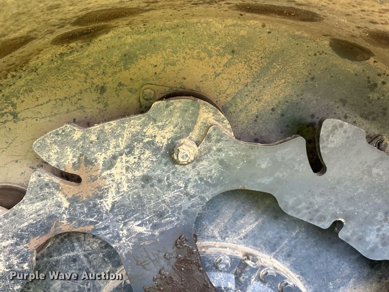 image for item DO3186 2014 Bomag BW211D-40 single drum roller