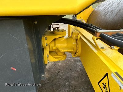 image for item DO3186 2014 Bomag BW211D-40 single drum roller