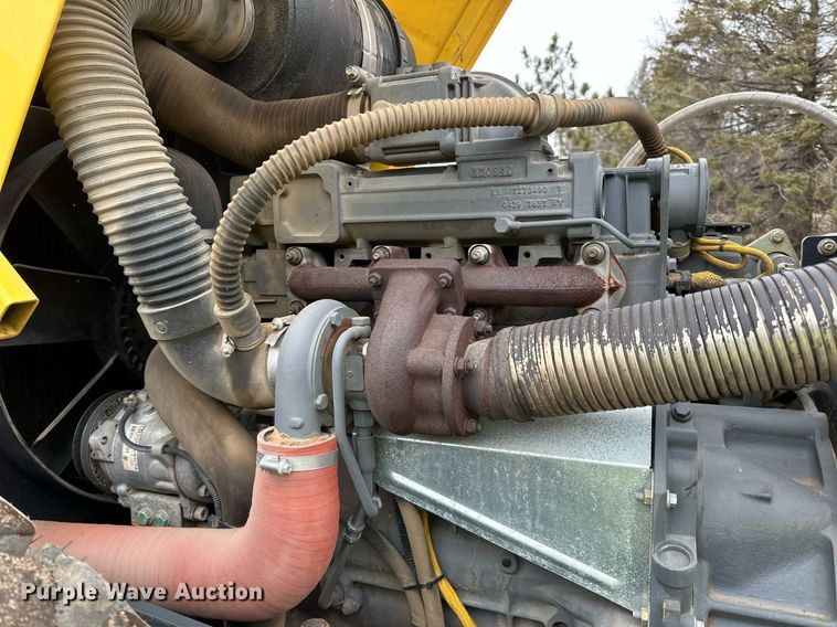 image for item DO3186 2014 Bomag BW211D-40 single drum roller