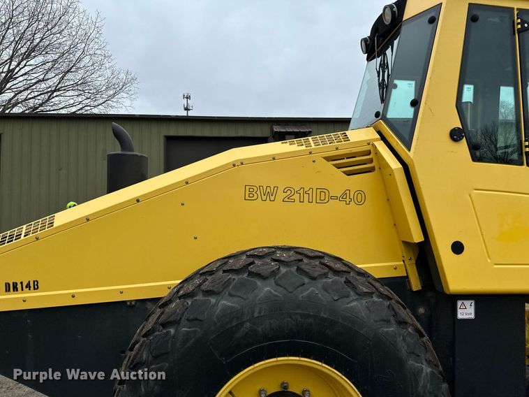 image for item DO3187 2014 Bomag BW 211D-40 single drum vibratory roller