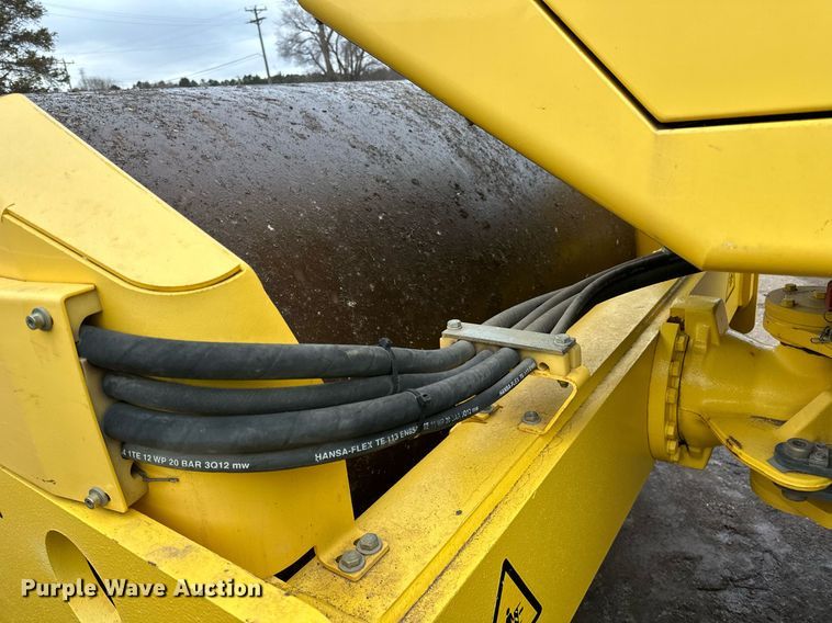 image for item DO3187 2014 Bomag BW 211D-40 single drum vibratory roller