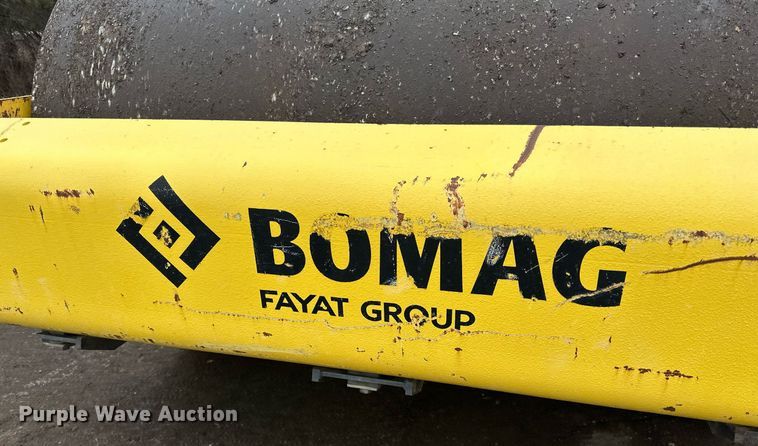 image for item DO3187 2014 Bomag BW 211D-40 single drum vibratory roller