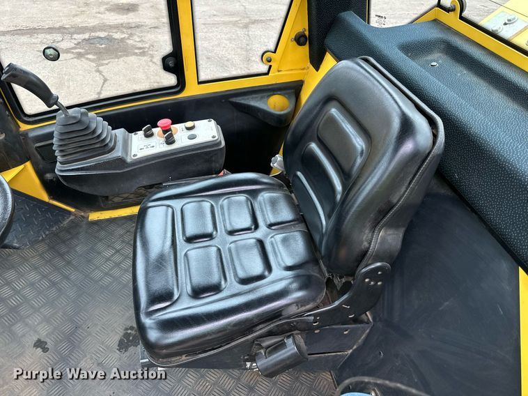 image for item DO3187 2014 Bomag BW 211D-40 single drum vibratory roller