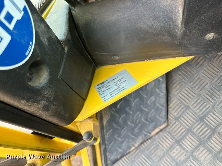 image for item DO3187 2014 Bomag BW 211D-40 single drum vibratory roller