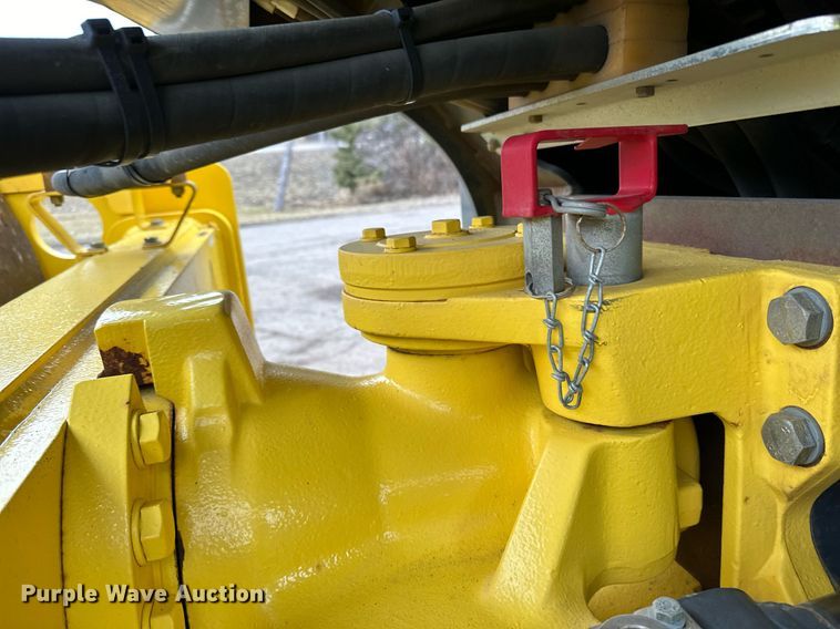 image for item DO3188 2014 Bomag BW 211D-40 single drum vibratory roller