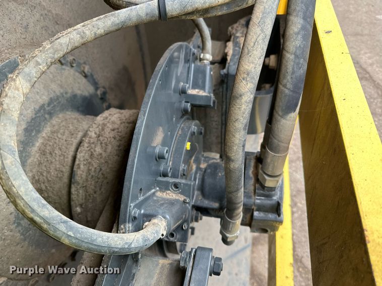 image for item DO3188 2014 Bomag BW 211D-40 single drum vibratory roller