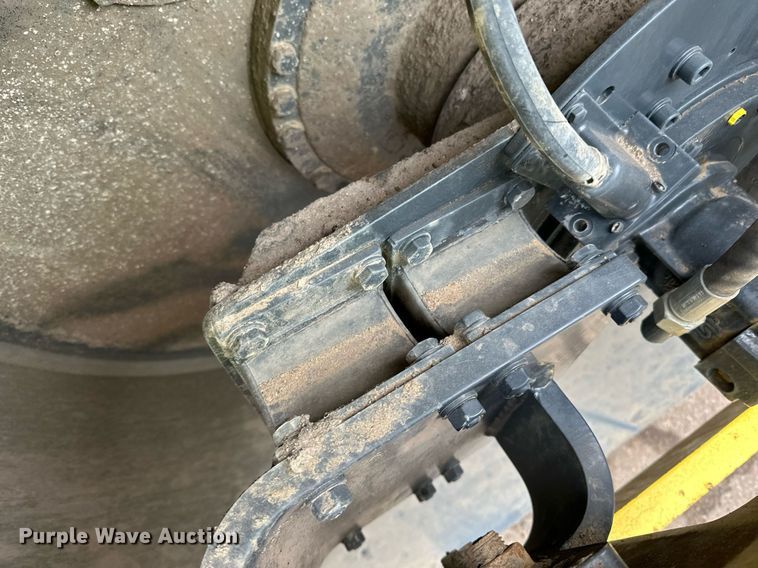 image for item DO3188 2014 Bomag BW 211D-40 single drum vibratory roller