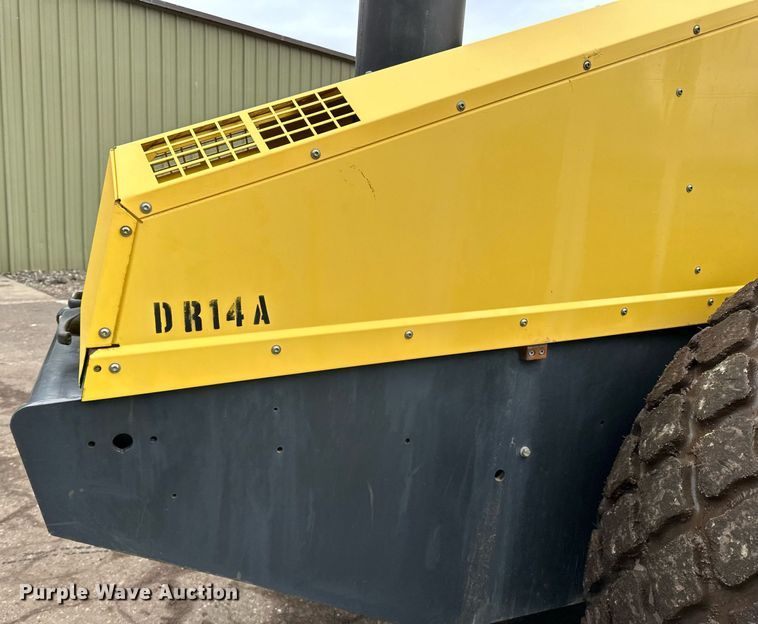 image for item DO3188 2014 Bomag BW 211D-40 single drum vibratory roller