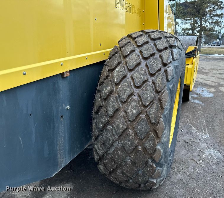 image for item DO3188 2014 Bomag BW 211D-40 single drum vibratory roller