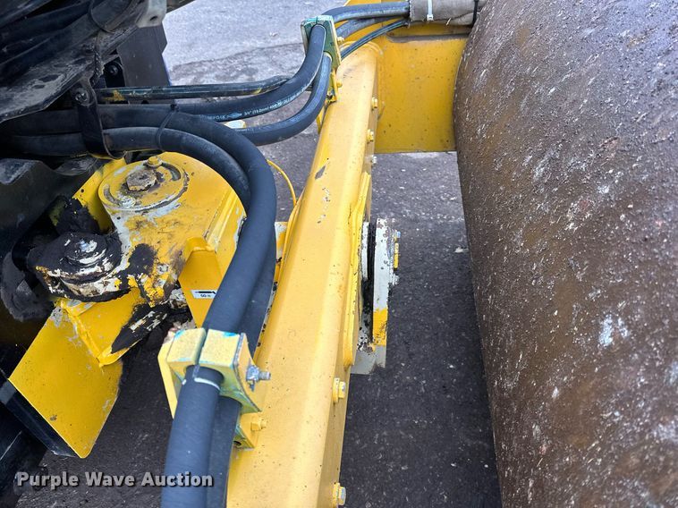 image for item DO3189 2006 Ingersoll Rand SD45D single drum vibratory roller