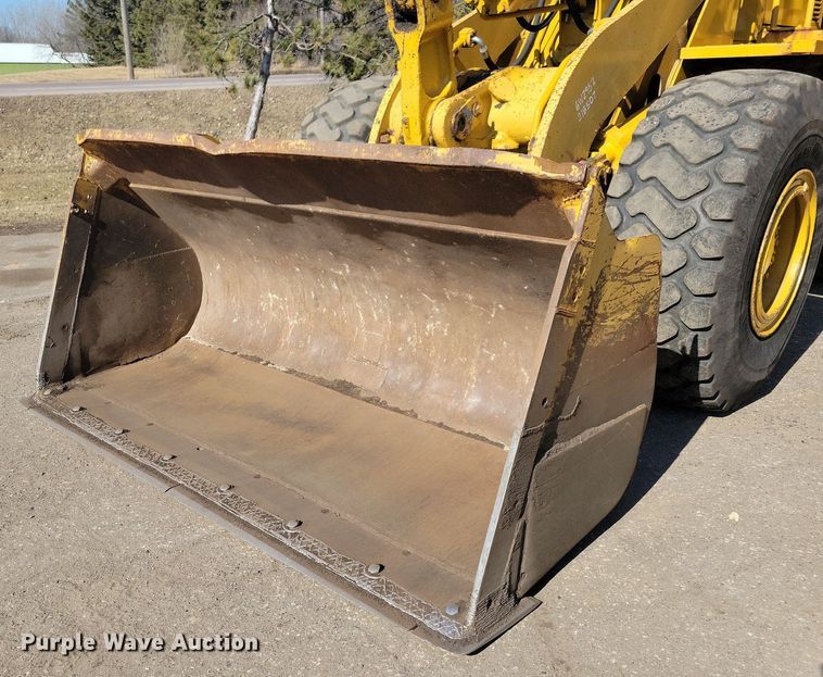 image for item DO3190 1988 Caterpillar 950E wheel loader