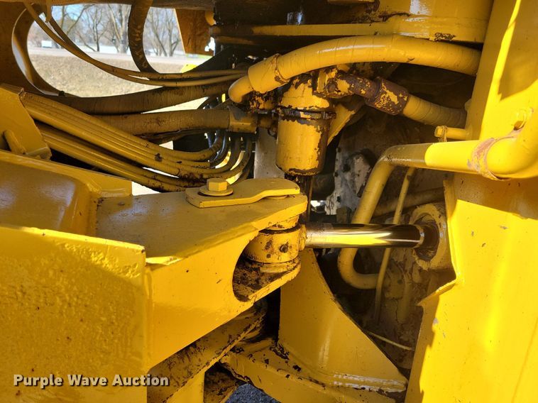 image for item DO3190 1988 Caterpillar 950E wheel loader