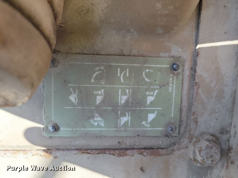 image for item DO3190 1988 Caterpillar 950E wheel loader