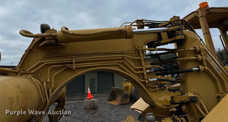 image for item DO3191 1988 Caterpillar  613C elevating scraper