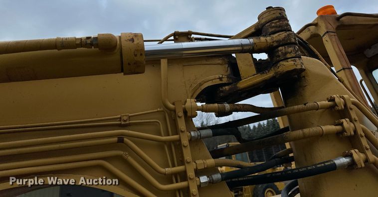 image for item DO3191 1988 Caterpillar  613C elevating scraper