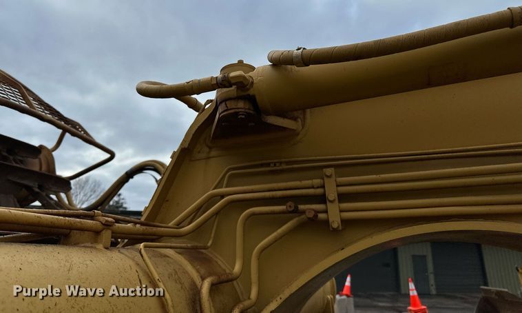 image for item DO3191 1988 Caterpillar  613C elevating scraper