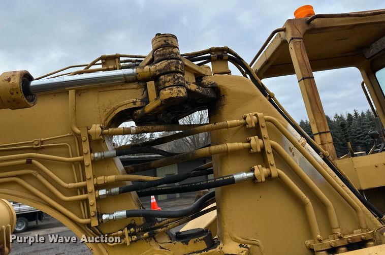 image for item DO3191 1988 Caterpillar  613C elevating scraper